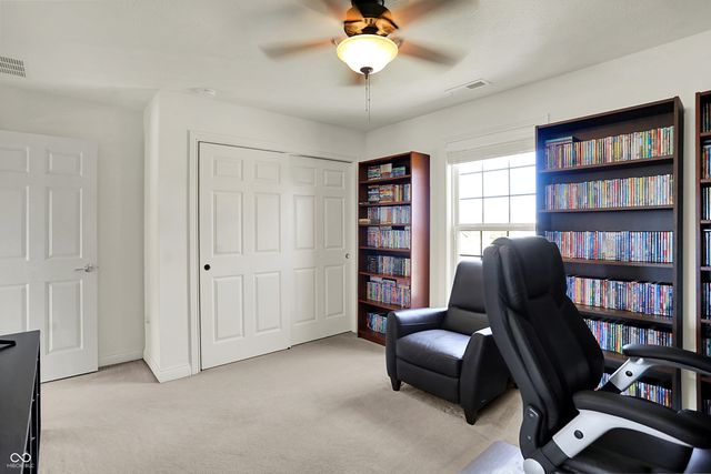 8944 Spring Violet Place, Zionsville, IN 46077