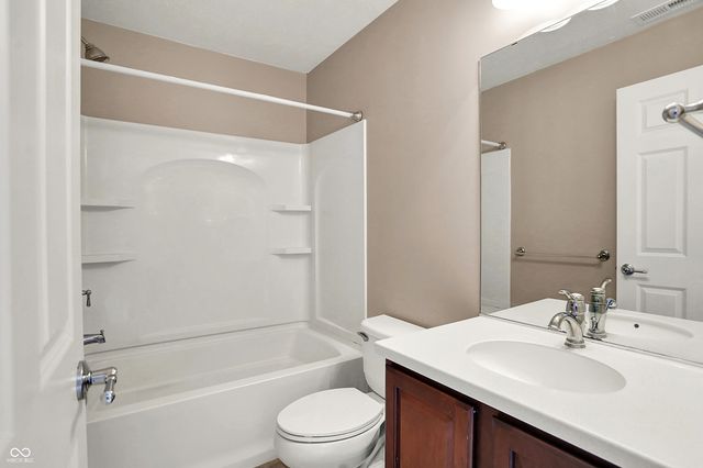 8944 Spring Violet Place, Zionsville, IN 46077