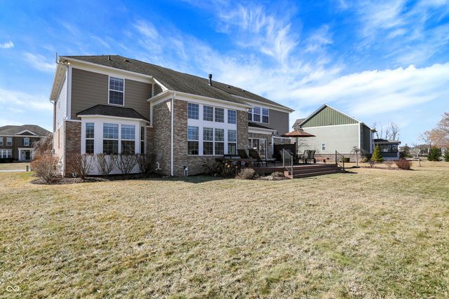 8944 Spring Violet Place, Zionsville, IN 46077