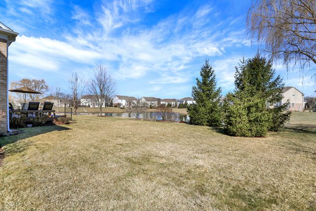 8944 Spring Violet Place, Zionsville, IN 46077