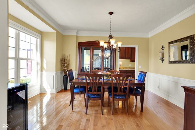 8944 Spring Violet Place, Zionsville, IN 46077