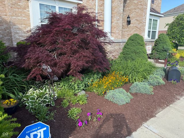 8944 Spring Violet Place, Zionsville, IN 46077