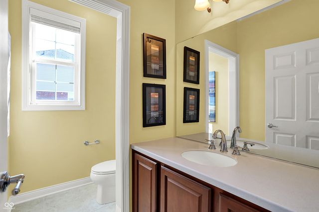 8944 Spring Violet Place, Zionsville, IN 46077