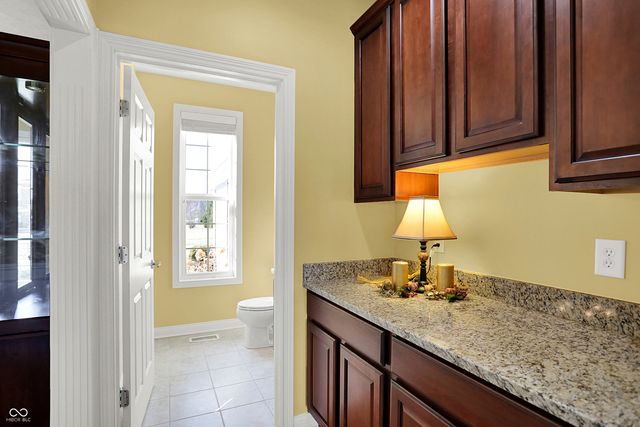 8944 Spring Violet Place, Zionsville, IN 46077