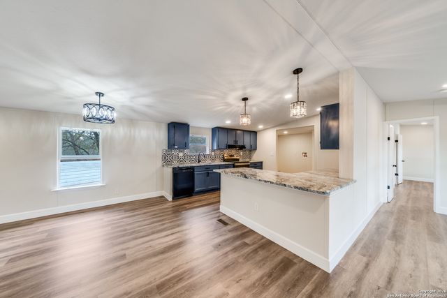551 BIG OAK DR, San Antonio, TX 78264