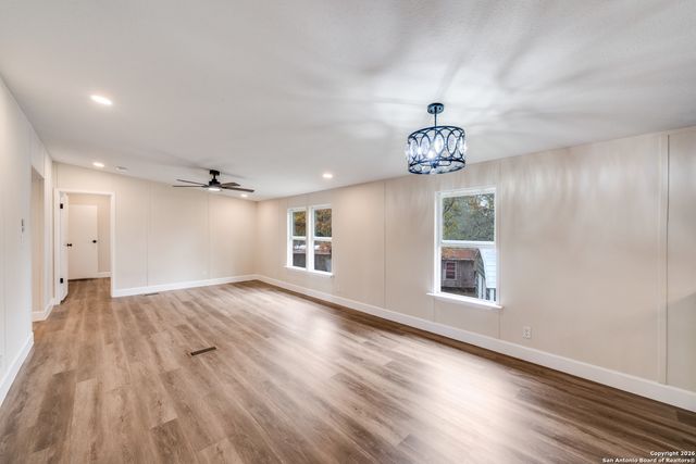 551 BIG OAK DR, San Antonio, TX 78264
