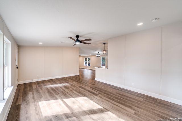 551 BIG OAK DR, San Antonio, TX 78264