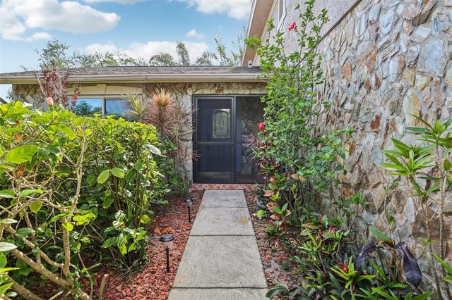 2589 KNOLL STREET W, Palm Harbor, FL 34683
