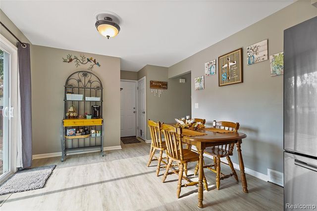 5423 Meadowcrest Drive, Flint, MI 48532