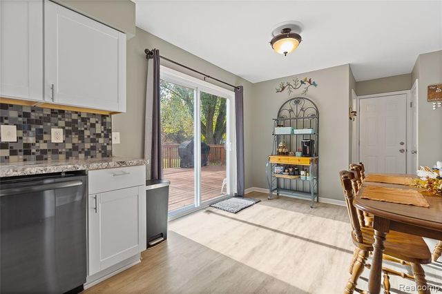 5423 Meadowcrest Drive, Flint, MI 48532