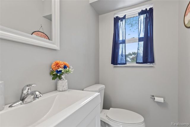 5423 Meadowcrest Drive, Flint, MI 48532