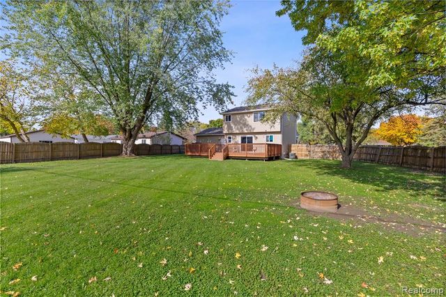 5423 Meadowcrest Drive, Flint, MI 48532