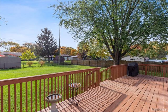 5423 Meadowcrest Drive, Flint, MI 48532