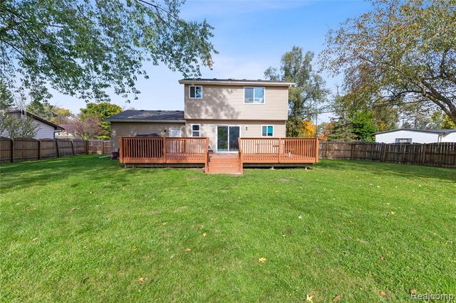 5423 Meadowcrest Drive, Flint, MI 48532