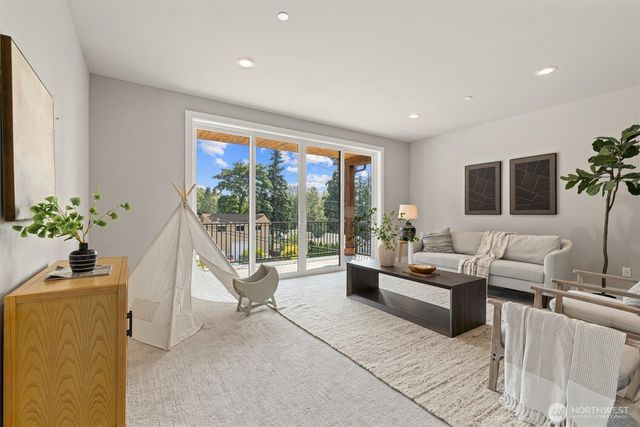 18520 83rd Avenue NE, Kenmore, WA 98028