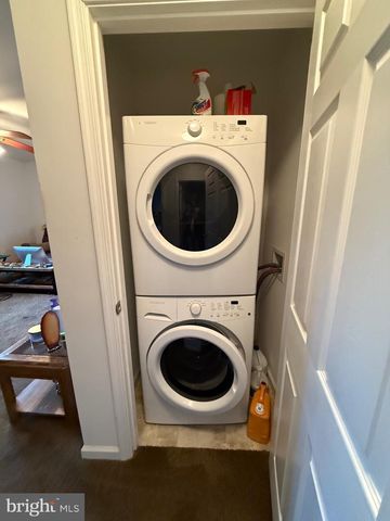 722 OAK HILL RD, Berkeley Springs, WV 25411