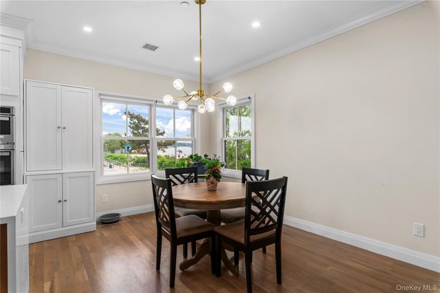 3 Pleasantview Drive, Bayville, NY 11709