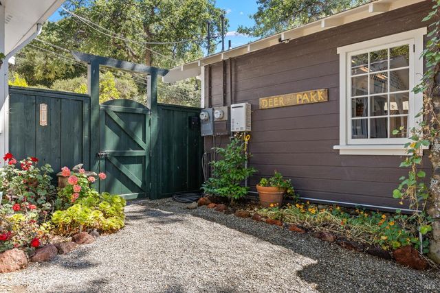 11611 Garden Ct, Clearlake Oaks, CA 95423