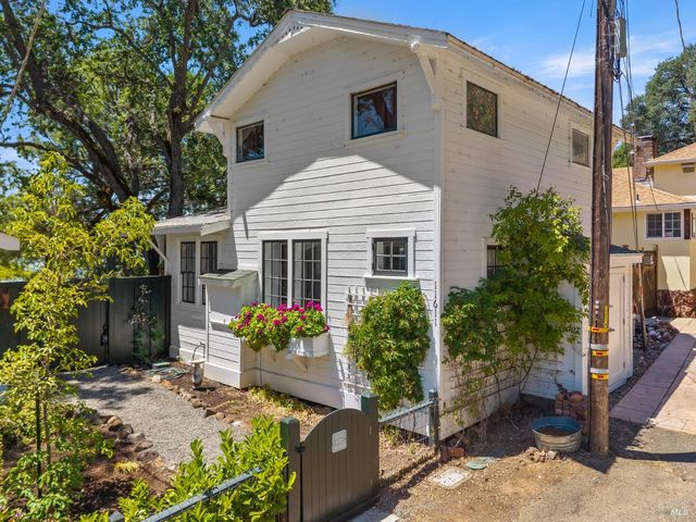 11611 Garden Ct, Clearlake Oaks, CA 95423