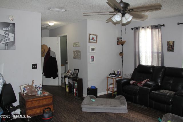 10843 PINE ACRES Road, Jacksonville, FL 32257