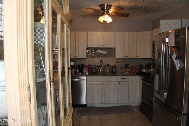 10843 PINE ACRES Road, Jacksonville, FL 32257