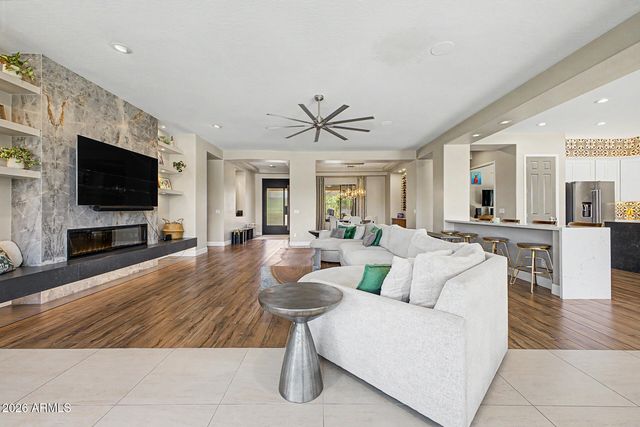 4122 W ORAIBI Drive, Glendale, AZ 85308