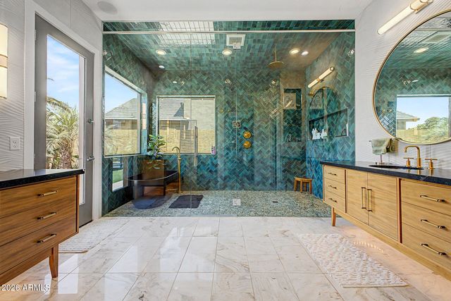 4122 W ORAIBI Drive, Glendale, AZ 85308