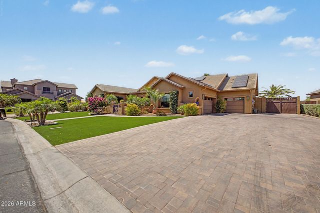 4122 W ORAIBI Drive, Glendale, AZ 85308