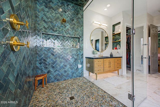 4122 W ORAIBI Drive, Glendale, AZ 85308