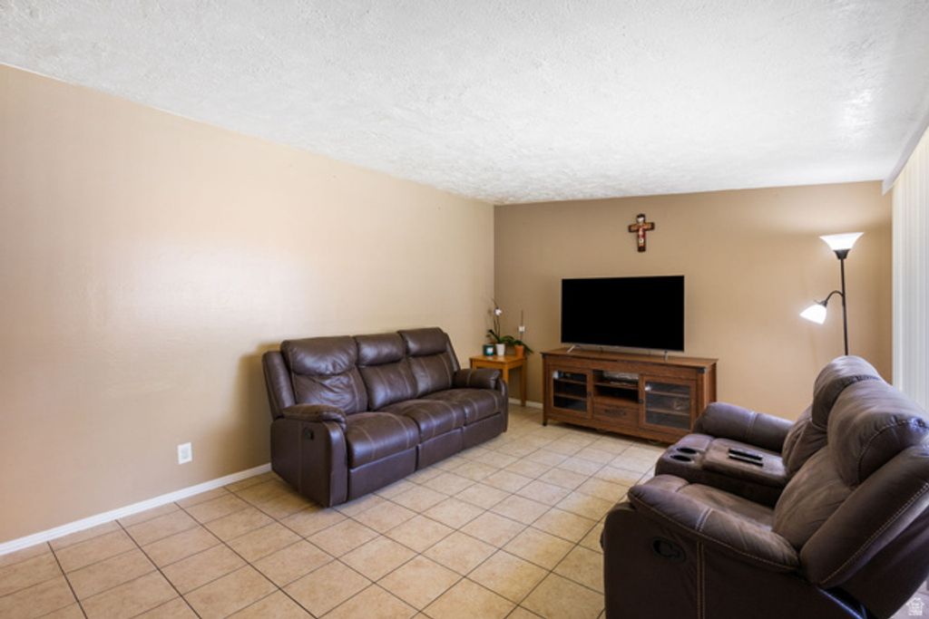 Image 4 of property listing at 3112 S 4355 W, West Valley City, UT 84120
