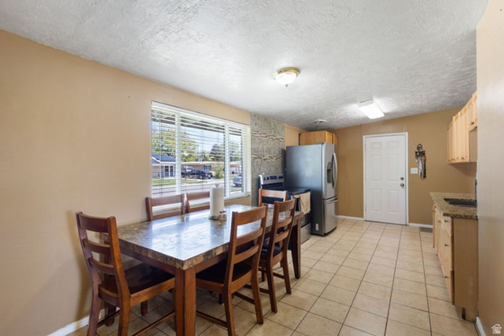 Image 8 of property listing at 3112 S 4355 W, West Valley City, UT 84120
