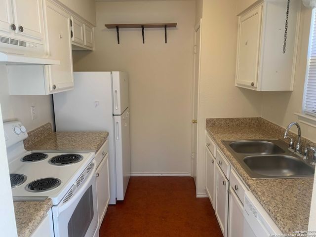 810 Station St Apt 1, Converse, TX 78109