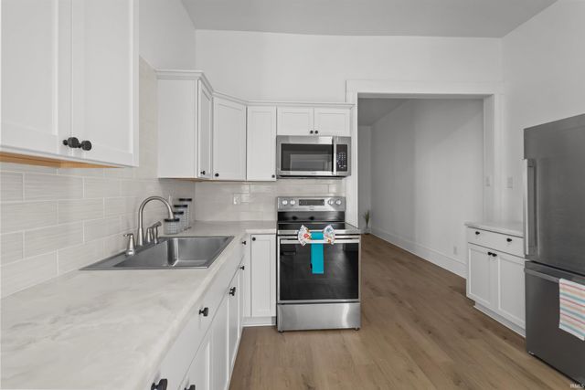 206 S MAIN Street, Jonesboro, IN 46938