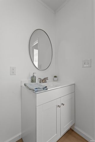 206 S MAIN Street, Jonesboro, IN 46938