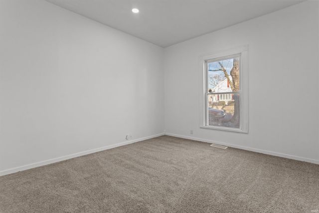 206 S MAIN Street, Jonesboro, IN 46938