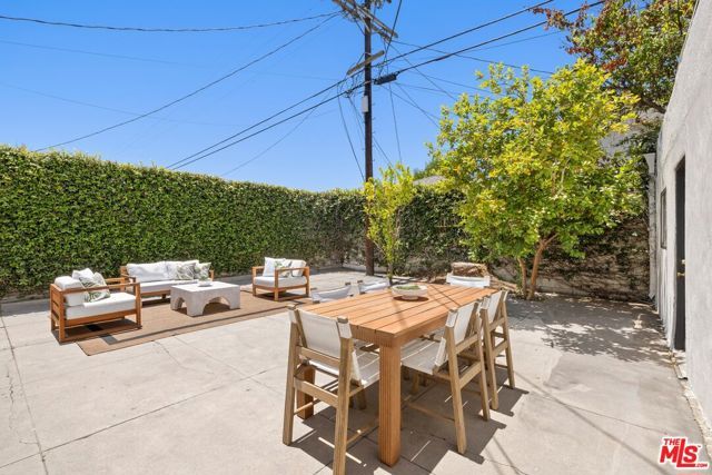 155 N Detroit Street, Los Angeles, CA 90036