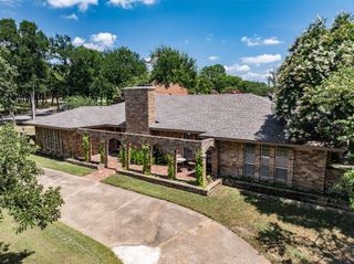 2016 Pembrooke Place, Denton, TX 76205