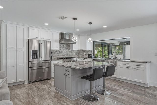 4201 37TH STREET S, St Petersburg, FL 33711