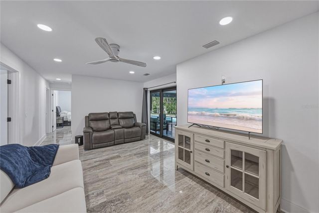 4201 37TH STREET S, St Petersburg, FL 33711