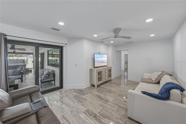 4201 37TH STREET S, St Petersburg, FL 33711