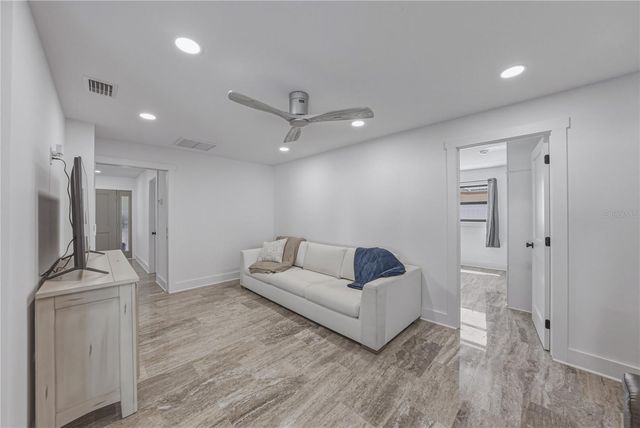 4201 37TH STREET S, St Petersburg, FL 33711