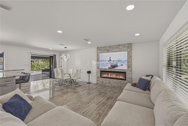 4201 37TH STREET S, St Petersburg, FL 33711