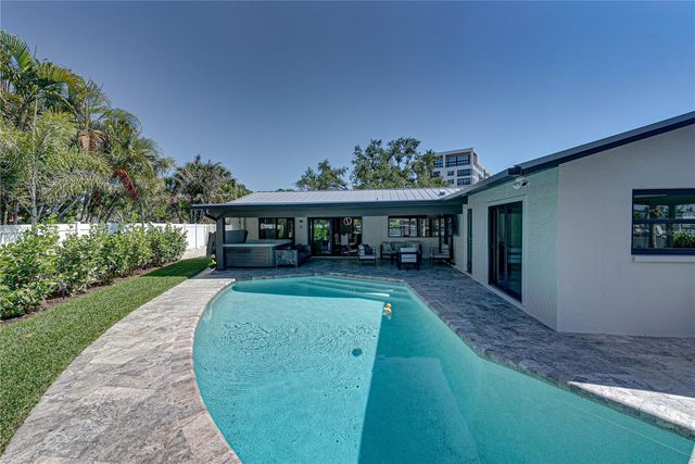 4201 37TH STREET S, St Petersburg, FL 33711