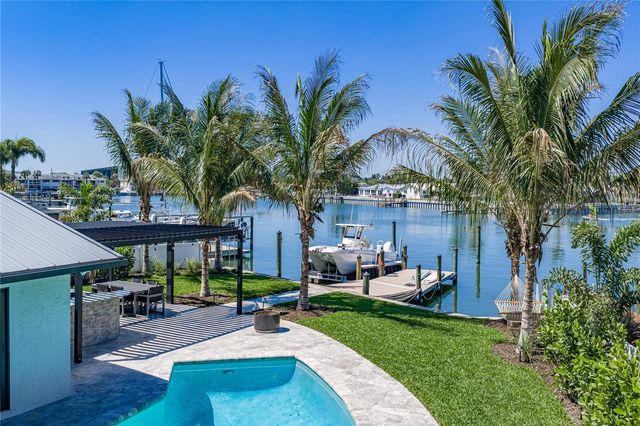 4201 37TH STREET S, St Petersburg, FL 33711