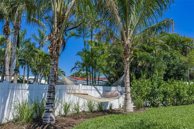 4201 37TH STREET S, St Petersburg, FL 33711