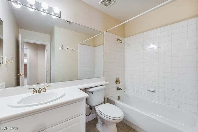 9796 Raven Wing Canyon Court, Las Vegas, NV 89183