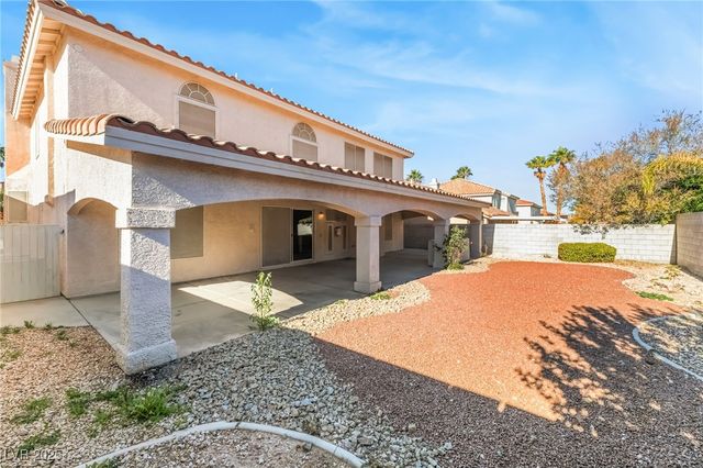 9796 Raven Wing Canyon Court, Las Vegas, NV 89183