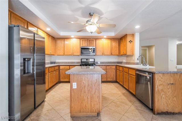 9796 Raven Wing Canyon Court, Las Vegas, NV 89183