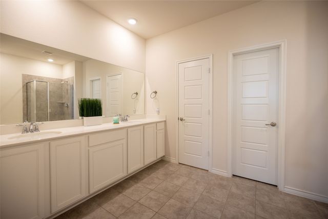 2460 Klamath Drive, Lewisville, TX 75056