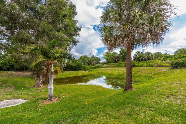 2941 Genoa Place, West Palm Beach, FL 33406